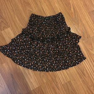 Cute little ruffle skirt to wear all year round.